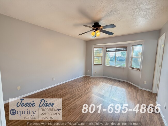 Building Photo - 891 W 60 N