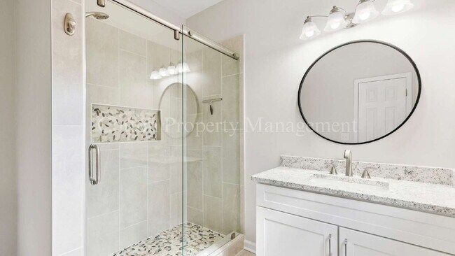 Building Photo - 1010 Winterberry Cir