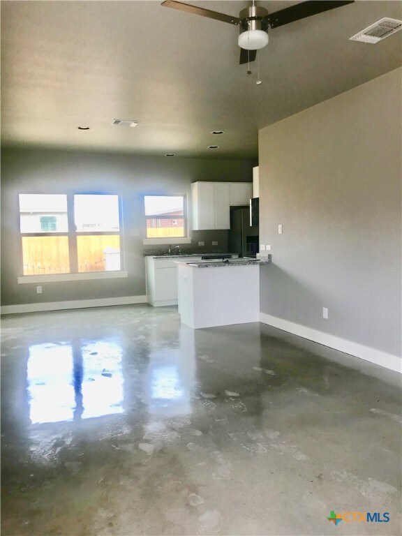 Building Photo - 2037 N Ranch Estates Blvd