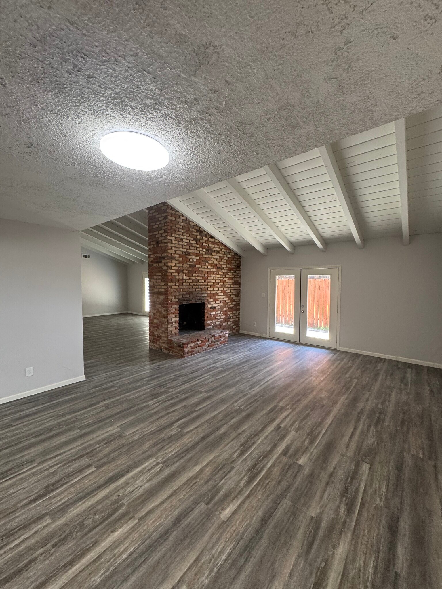Living Room - 5805 Alta Vista Ave