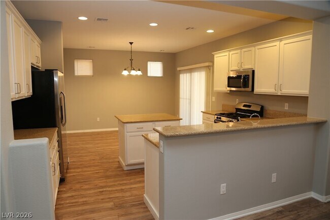 Building Photo - 10642 Cave Ridge St