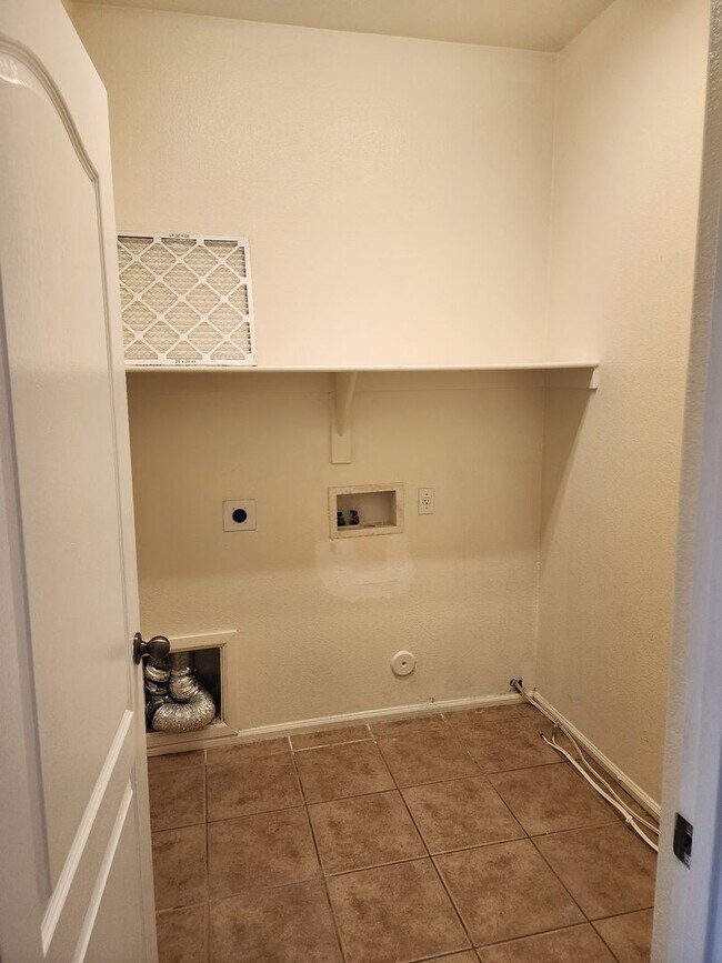 Building Photo - Spacious 3 bedroom in Rancho El Dorado Mar...