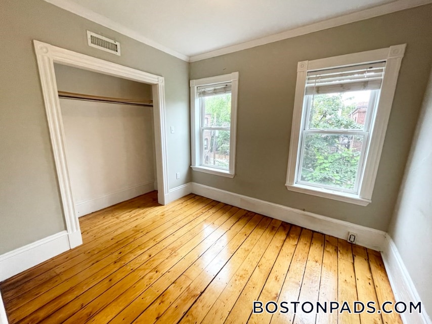 Building Photo - 51 Greenwich St