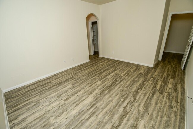 Building Photo - Bavaria - 12314 Dona Ln, Houston, TX, 77044