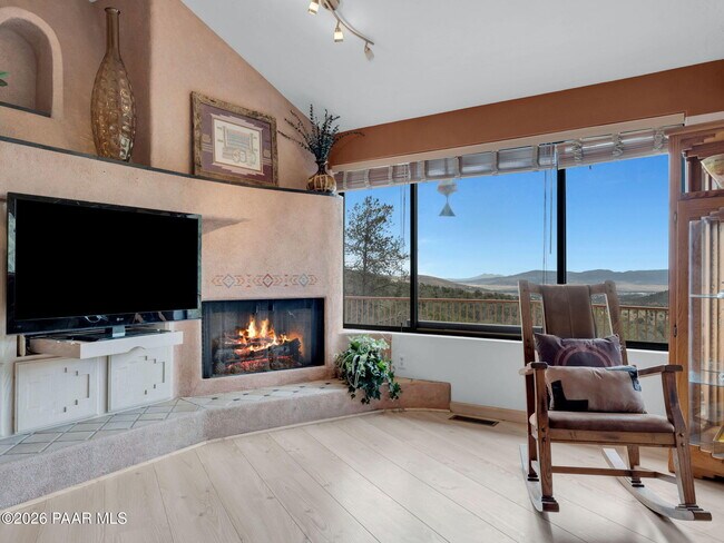 Building Photo - 3160 Rainbow Ridge Dr