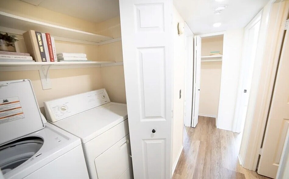 Building Photo - 638 Bridgeport Cir