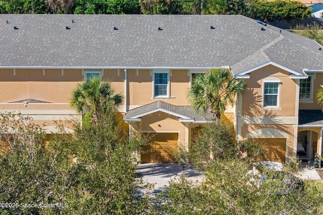 Building Photo - 2545 Revolution St