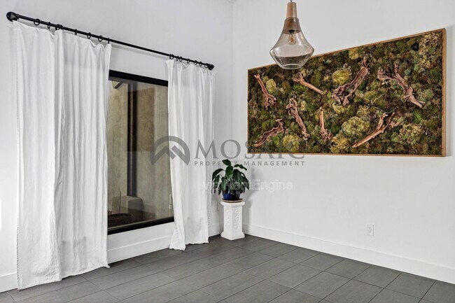 Building Photo - 8413 E Welsh Trail