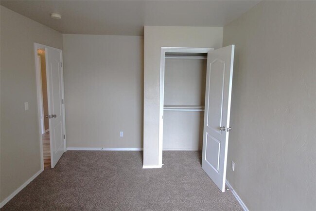 Building Photo - 4518 SE 77th St