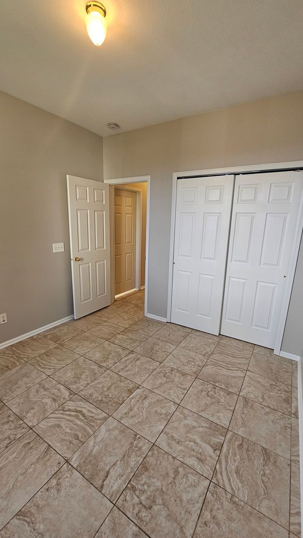 Building Photo - $2700 | 4BR/2.5BA | Pet Friendly House wit...