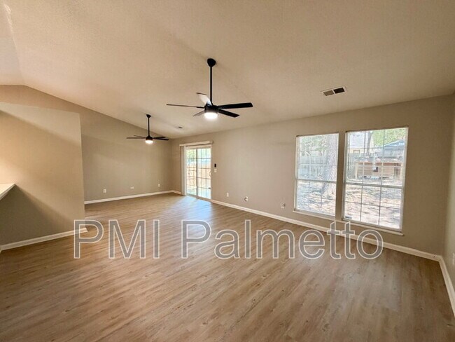 Building Photo - 22 Sweet Thorne Cir