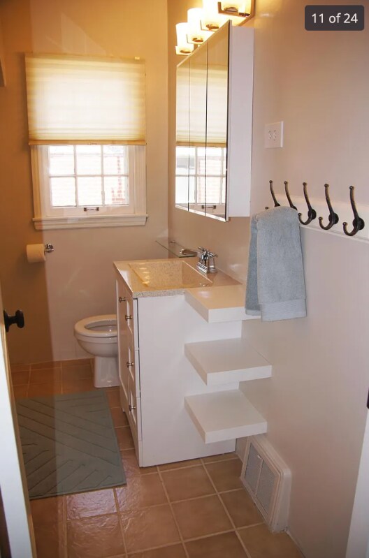 Building Photo - 2585 S Logan St