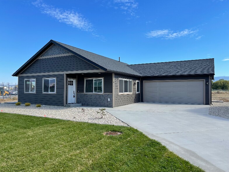 Building Photo - 127 One Wy Lp