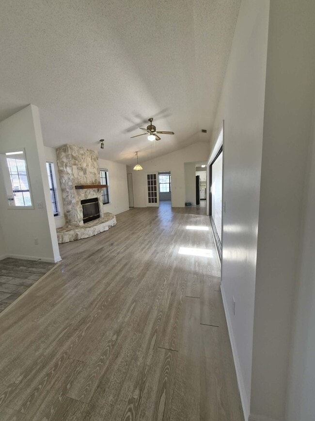 Building Photo - 57 Shores Blvd