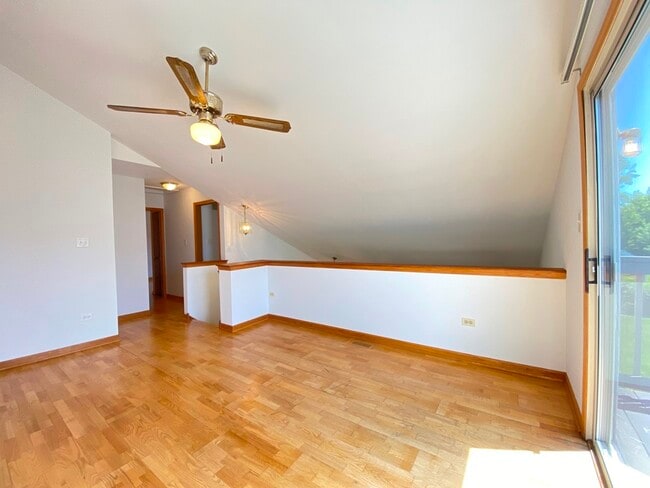 Building Photo - 3503 Willowview Ct