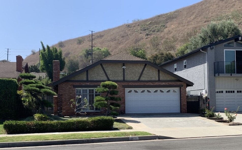 Primary Photo - 3656 Blair Way