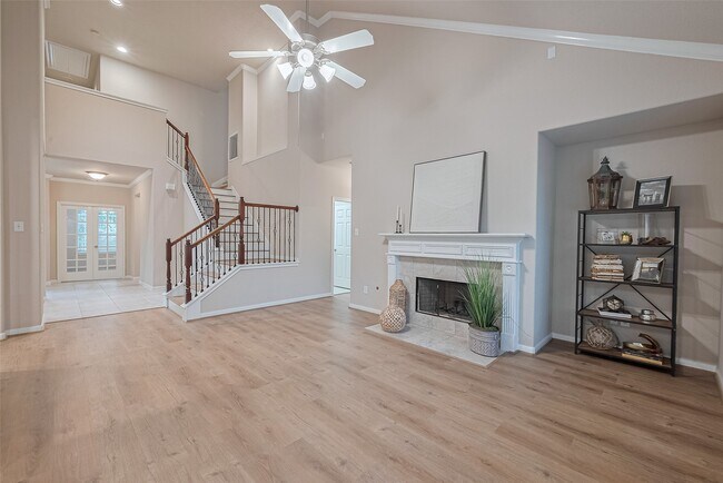 Building Photo - 23 Red Adler Pl