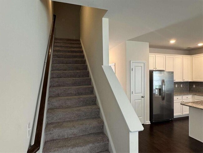 Building Photo - 3376 Highbury Way
