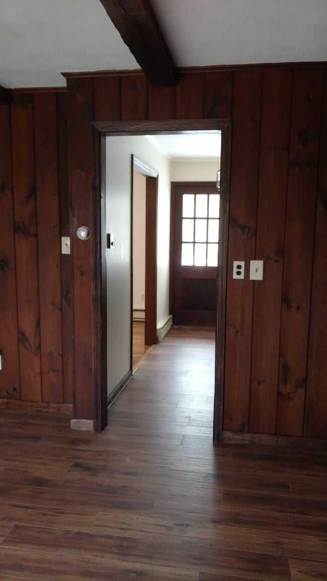 Building Photo - 631 Litchfield Tpke