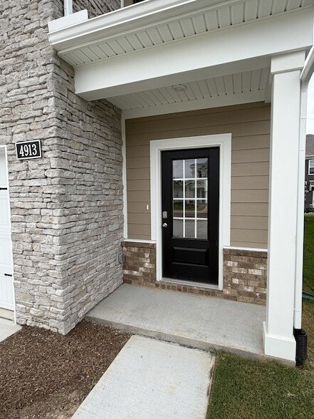 Building Photo - 4913 Mowbray Way