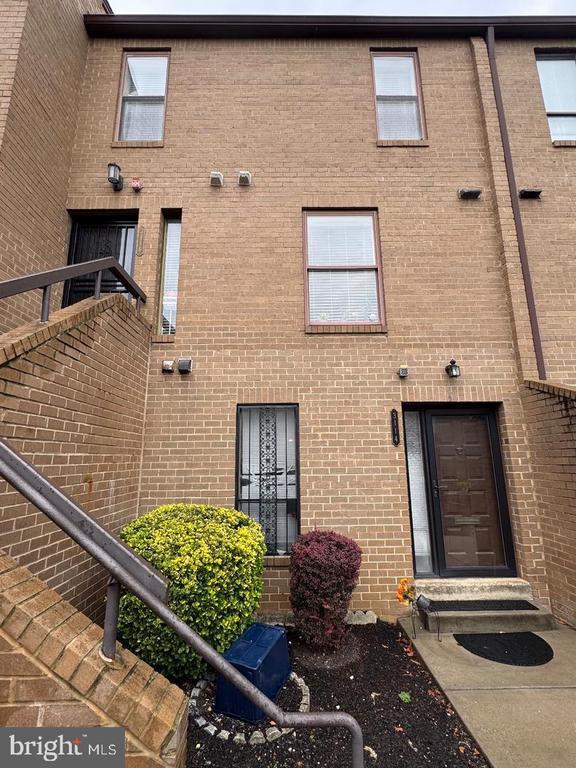 Building Photo - 3114 Banneker Dr NE