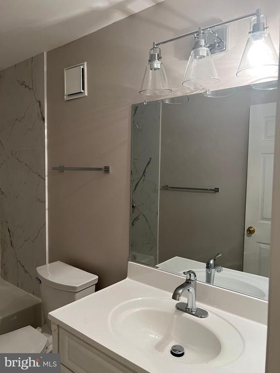 Building Photo - 11815 Limoux Pl