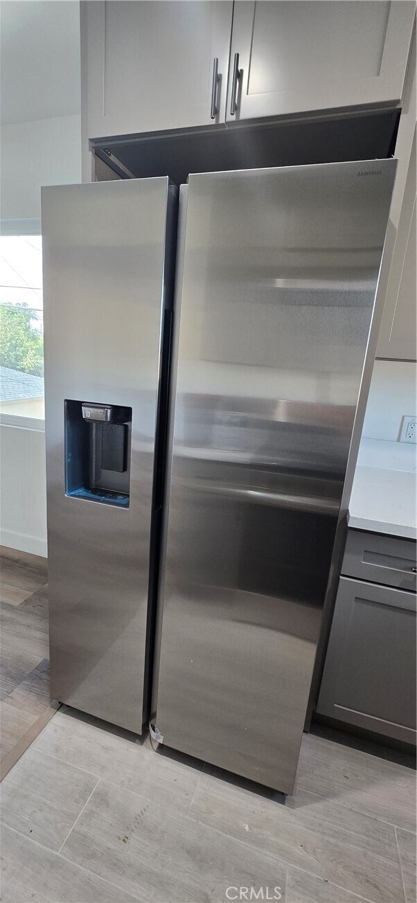 Building Photo - 833 E 92nd St