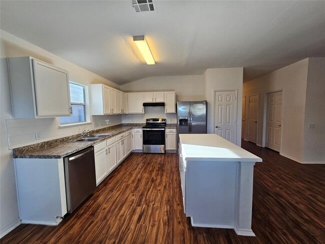 Building Photo - 5213 English Glade Dr