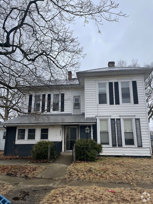 Building Photo - 301-303 2nd St
