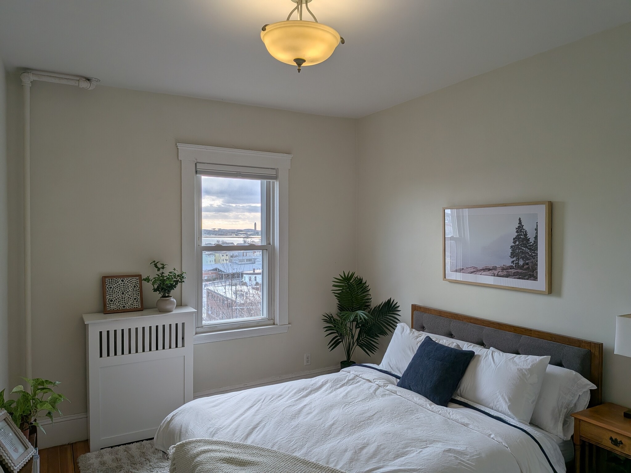 Building Photo - 81 Gladstone St