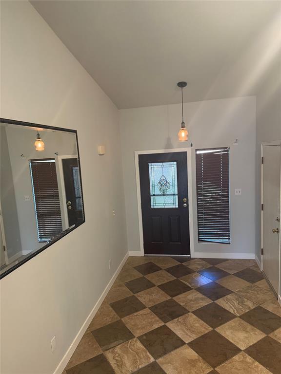 Building Photo - 7007 Colony Loop Dr
