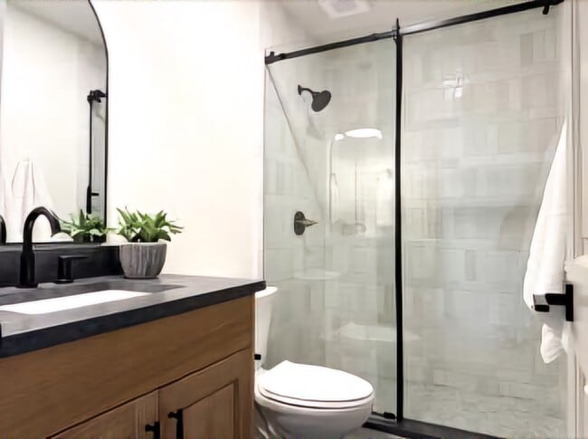 Building Photo - 3425 Fuller Dr