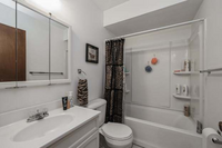 Building Photo - 4433 Prairie Ave