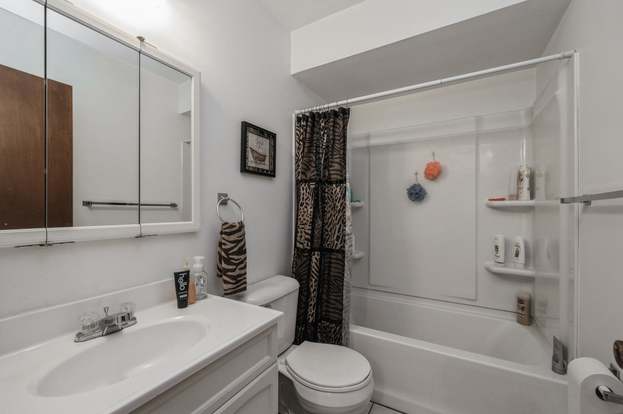 Primary Photo - 4433 Prairie Ave