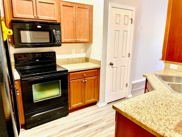 Building Photo - 190 Olde Towne Way