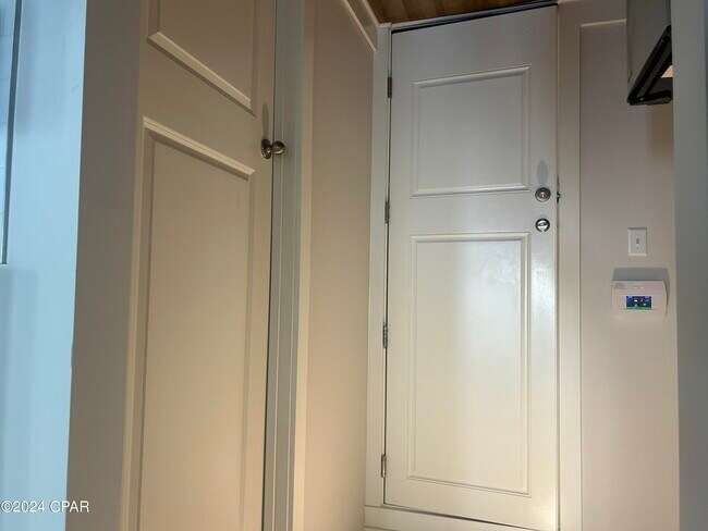 Building Photo - 2304 Calamint St
