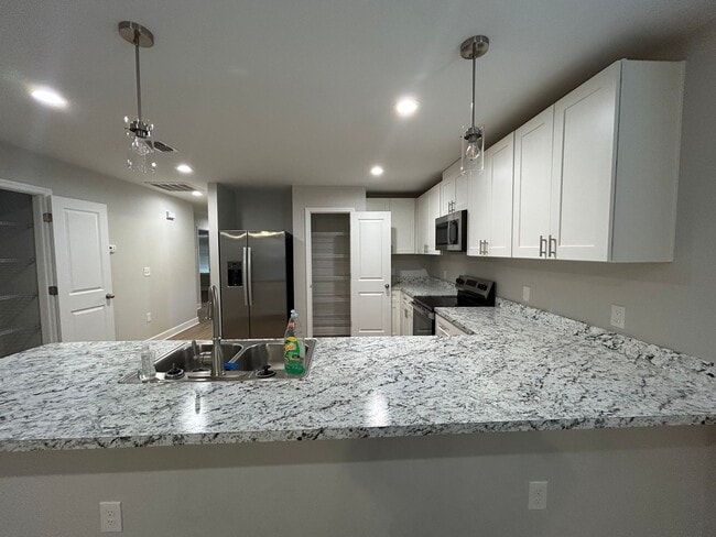 Building Photo - Brand New Single Family Home!