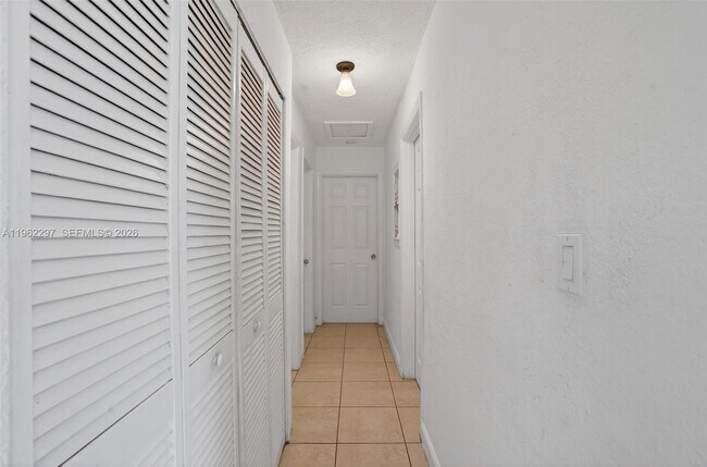 Building Photo - 10325 SW 149th Terrace