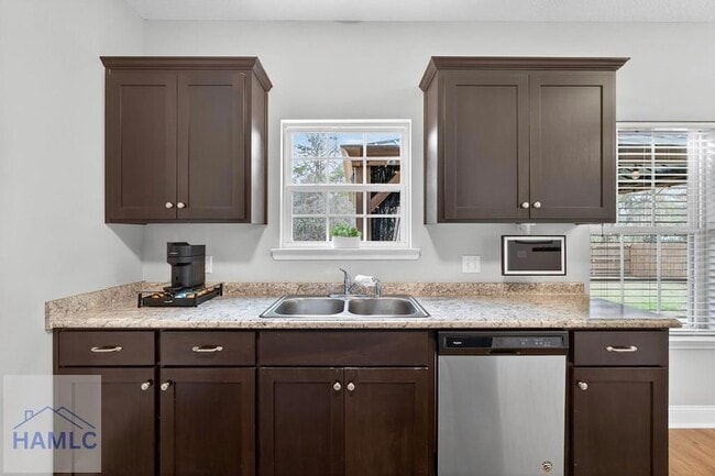 Building Photo - 245 Alcott Cir