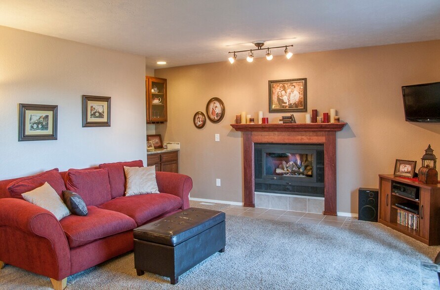 Building Photo - 7720 E Columbia Ct