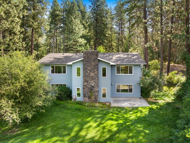 Building Photo - Beautiful 5-Bedroom close to Greenbluff. M...