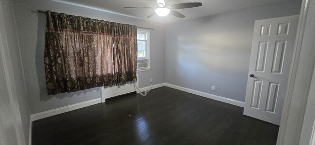 Building Photo - 103 Orono St