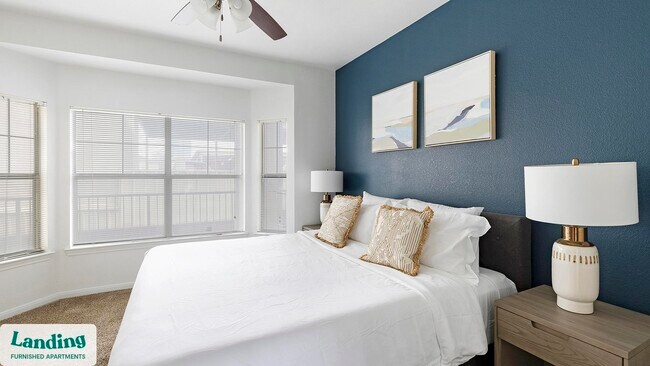 Building Photo - 1000 Henderson St