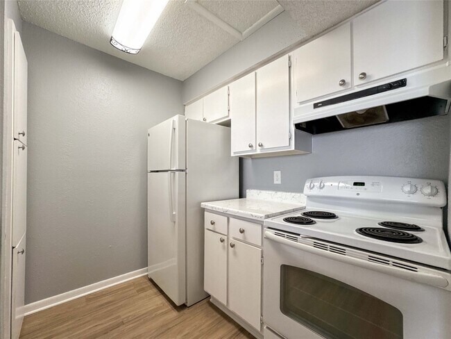 Building Photo - 260 El Dorado Blvd