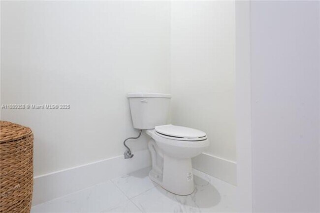 Building Photo - 17320 SW 92nd Ct