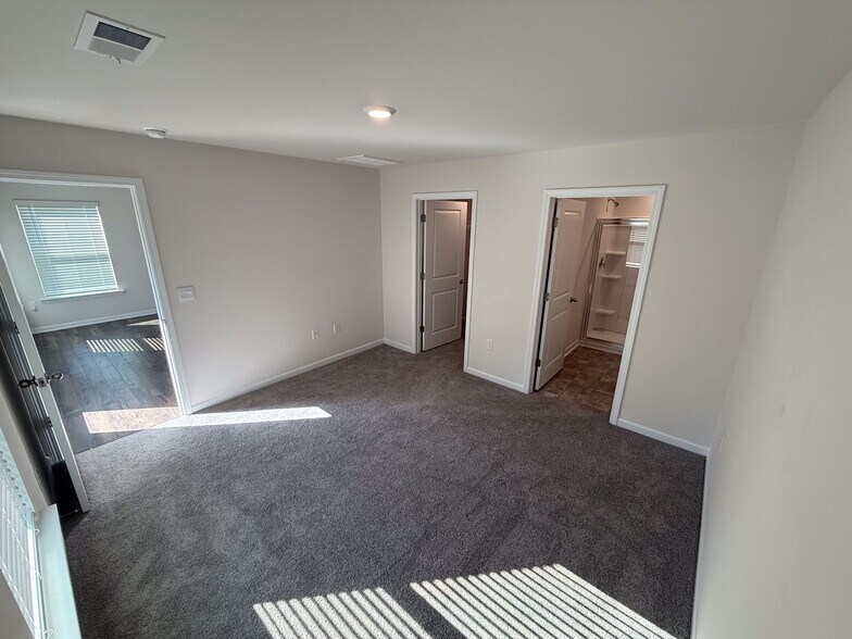 Building Photo - 239 Mable Leaf Ln