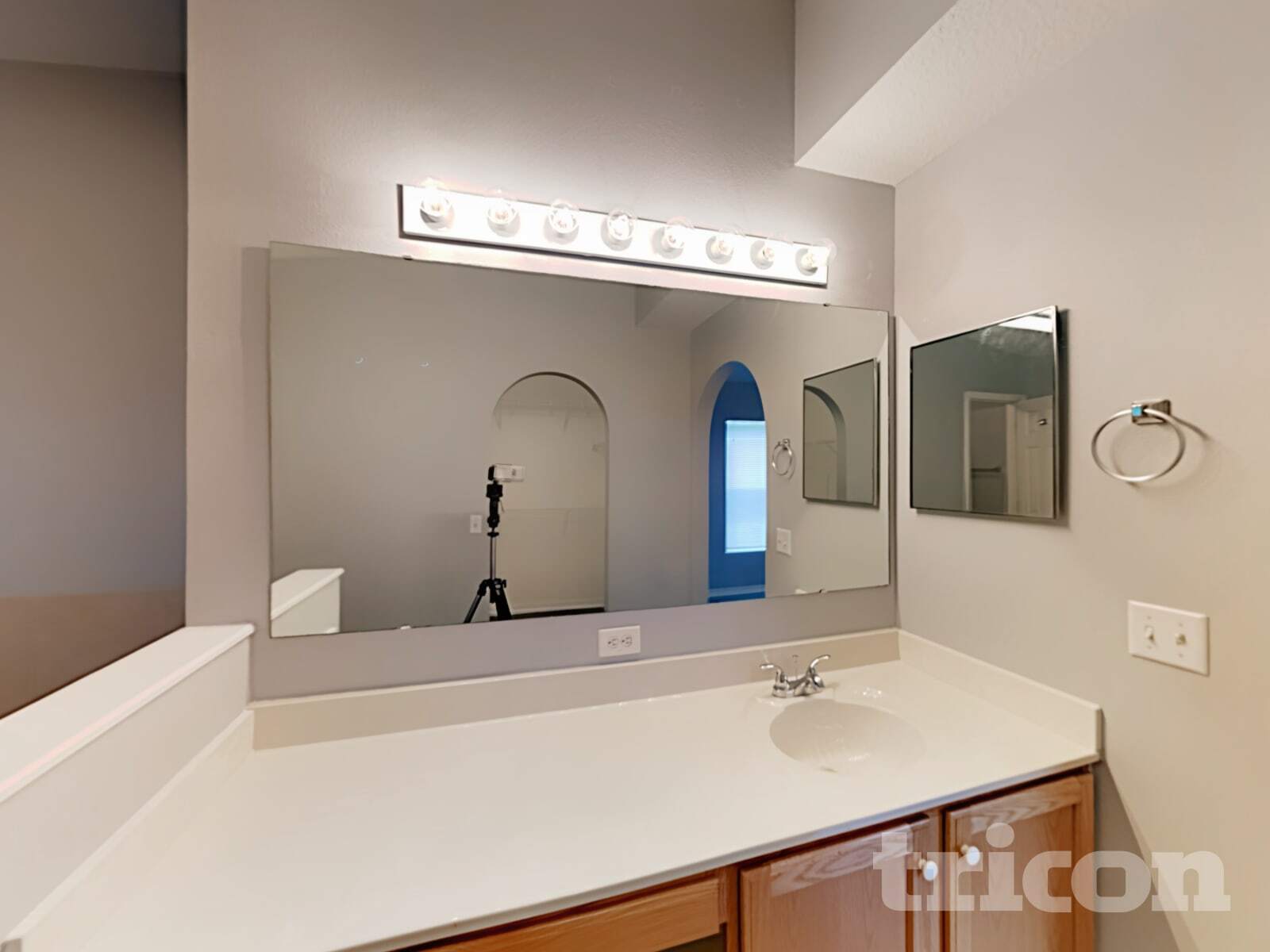 Building Photo - 1217 Sheridan Bay Dr