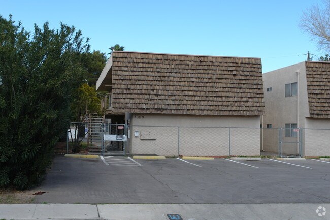 Building Photo - Olive Properties