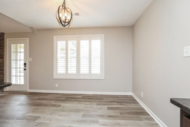 Building Photo - 1363 Freedom Dr