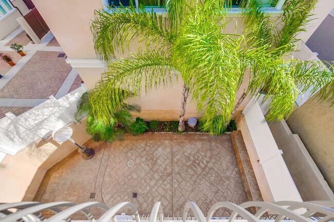 Building Photo - 1902 Marshallfield Ln